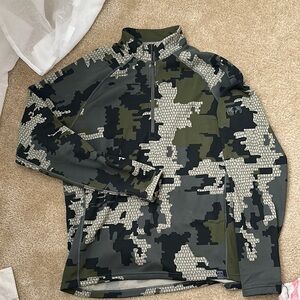 KUIU Camouflage Jacket - Green and Black